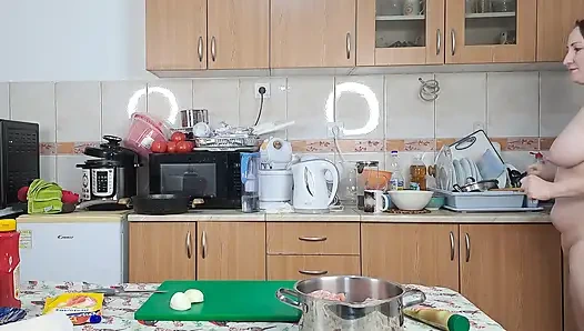 Echter Fkk Küche: Grill-marinade kochen komplett nackt