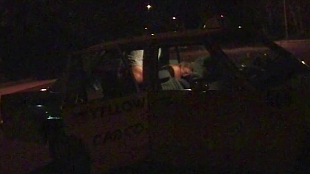Versaute Taxifahrt mit heißer Blondine