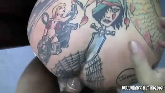 Dövmeli ve pirsingli - pirsingli ve dövmeli alt ve emo hatunlar