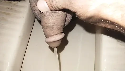 Piss in bath handjob
