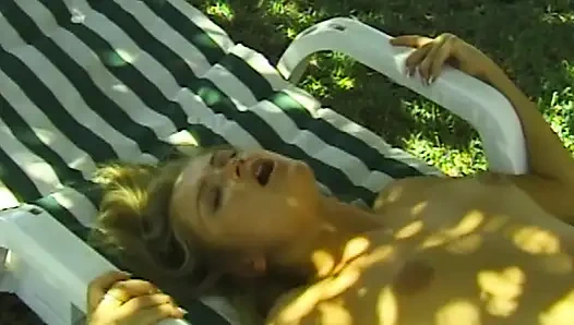 Weiße Höschen Chroniken: Sinnliche Gartenspiele