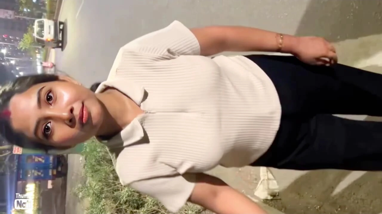 Road Par Khadi sex worker Ko Uthaya | Hotel Mein Wild fuck | Desi Randi Hard Fuck 😈”