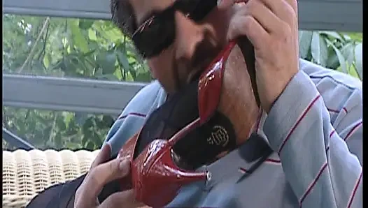 Blonde deutsche MILF mit dickem hintern wird anal anal gebohrt