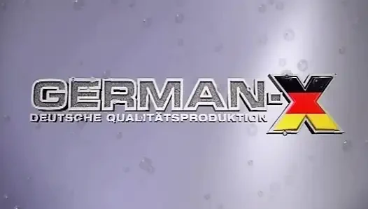 Pemujaan kaki pakai stoking ketat dan sepong kontol sambil sepong kontol