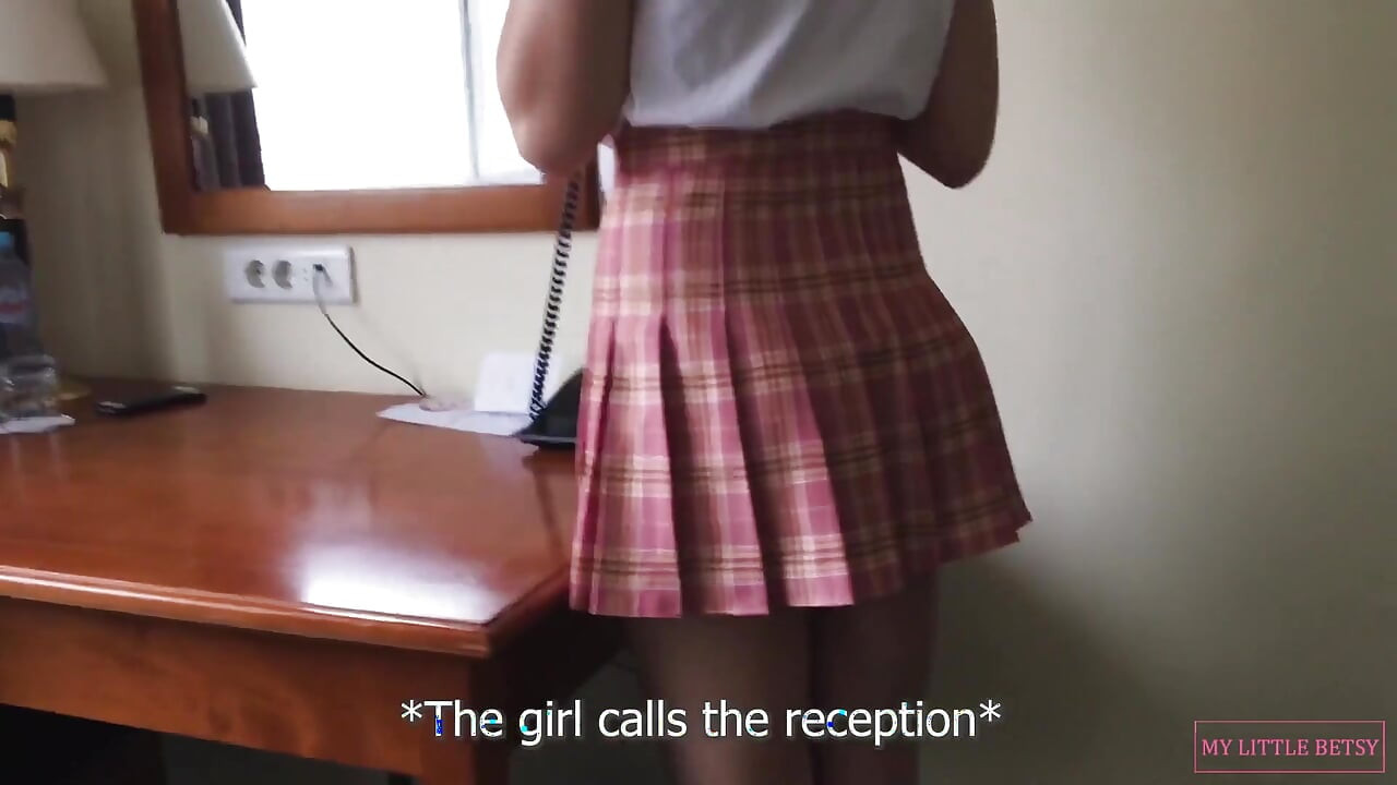 Let the Juicy Neighbor in My Hotel Room, Fucked Her and Cum Twice