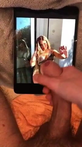 Quick cum tribute for Kylie