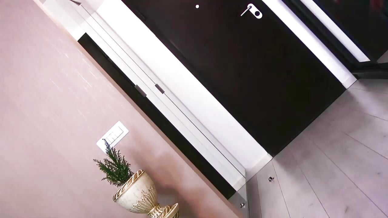 Μπέιμπι σίτερ Vacumming