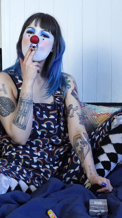 Hairy Clown Smokes