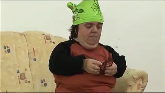Bug man shoves his big cock in midgets pussy
