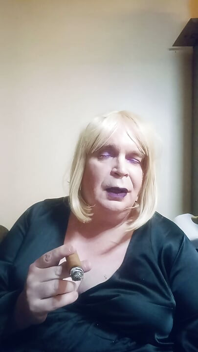 Part 5 - BBW TV discussing her many years in the BDSM and Kink world