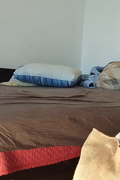 Seksi esmer külotlu çorap deniyor