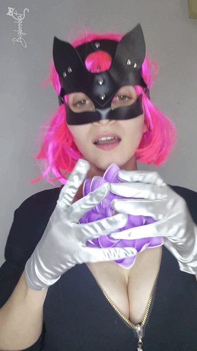 Observez mon plaisir de soi passionné avec un masque de minou et de gros nichons