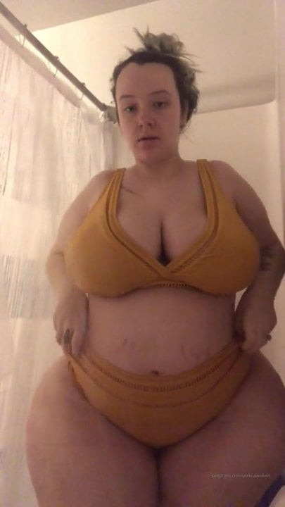 Jessica Thick Chubby Sexy Cellulite butt thighs Twerking 8