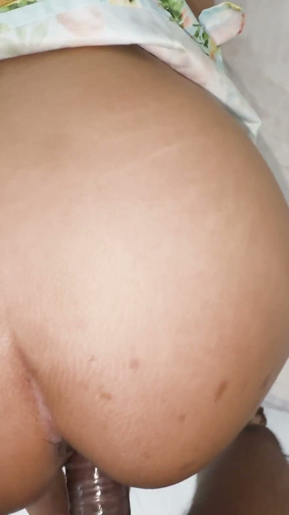 Morning Hote Hi Stepsister Ki Chudai Ker Di or Pussy per He Cum Nikal Diya