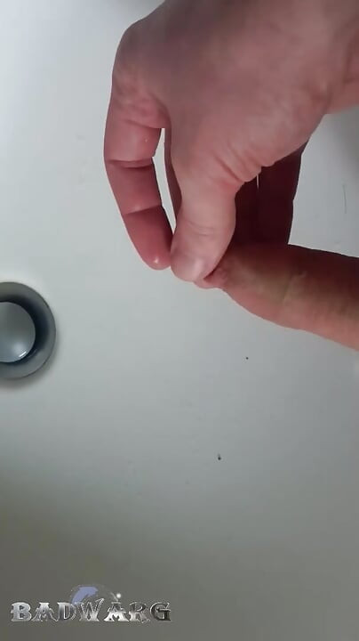 Pee in Bathroom Sink - 04.04.2024