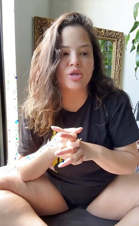 Transmissão ao vivo com Dani Valentina