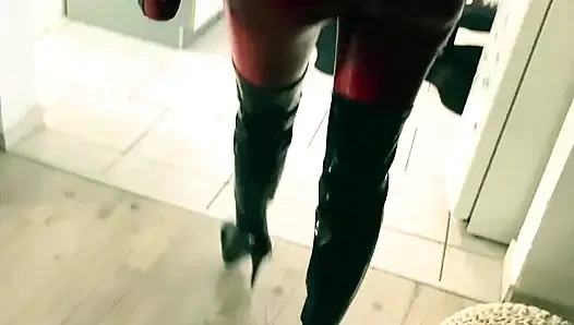 KıRMıZı LATEKS YÜKSEK TOPUKLU ESARET