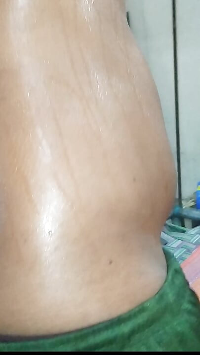Mujhe chodne ke liye koi v nahi hai