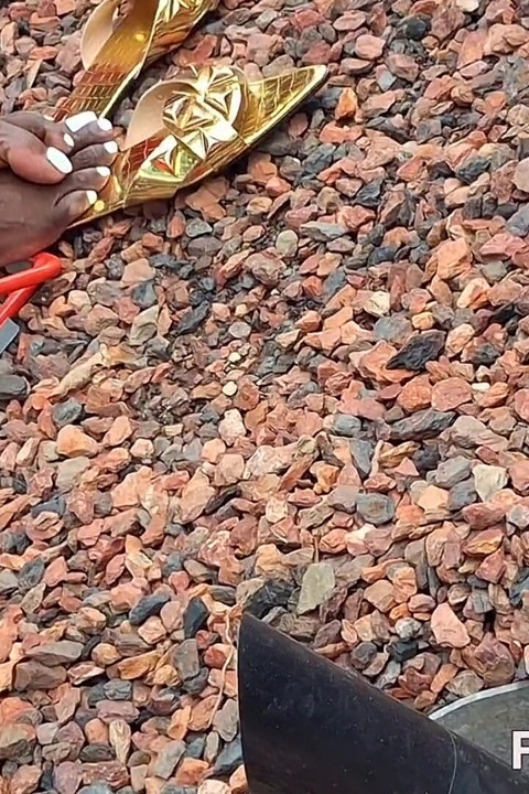 Picioare esență pe Centrul de Convenții Blvd