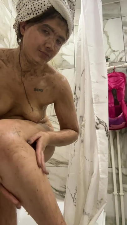 I take a shower with masks and scrubs for my gorgeous soft and smooth body