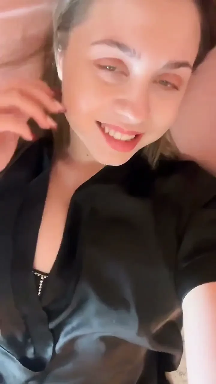 Do You Want to Come to Me Honey, My Bed Is Waiting for You