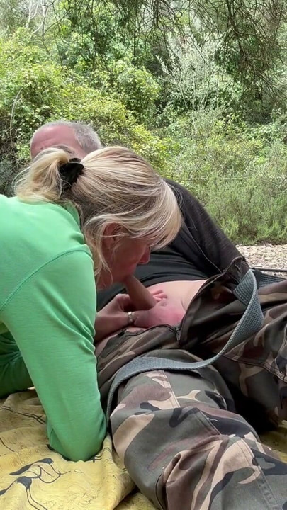 Tur med stesbroren min - blowjob i fjellet - sæd i munnen | Klipp 1