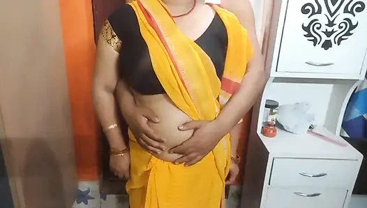 Indian Cute Bhabhi Having Romance