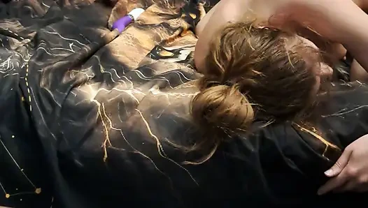 большой анал.. Она хочет это в ее задницу... Она обожает мой хуй повсюду