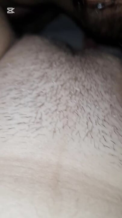 Sexy dicke 25-jährige MILf stripi wichsanleitung in nahaufnahme muschi-fick