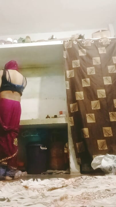 Urvashi Rani saree phnke masti krte krte apne devar ke sath