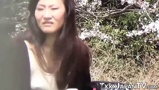 Japanese hottie plays with her pussy and gets jizzed on