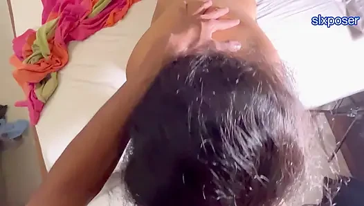Amatör çift geceleri gerçek hassas seks yapıyor. Creampie