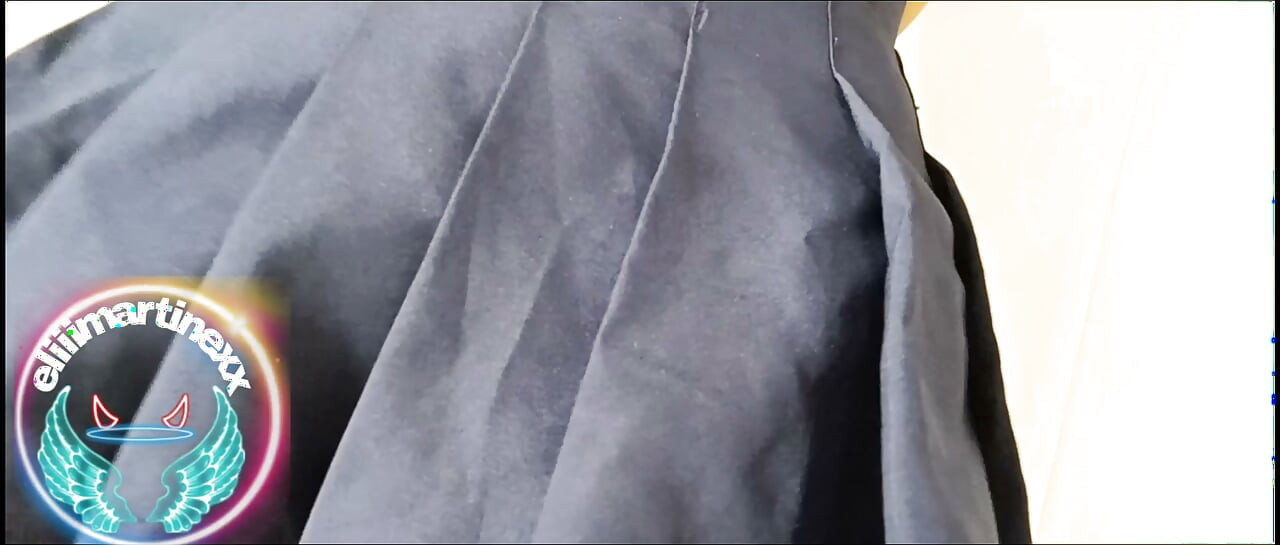 A sunny afternoon for a good masturbation