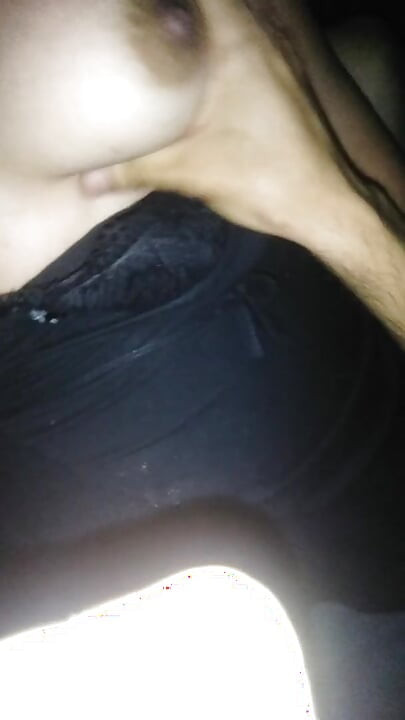 Hraní s prsy mé přítelkyně