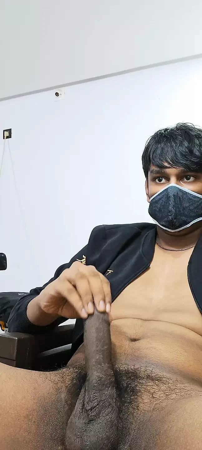 Brownguy in a Jacket Jerking off