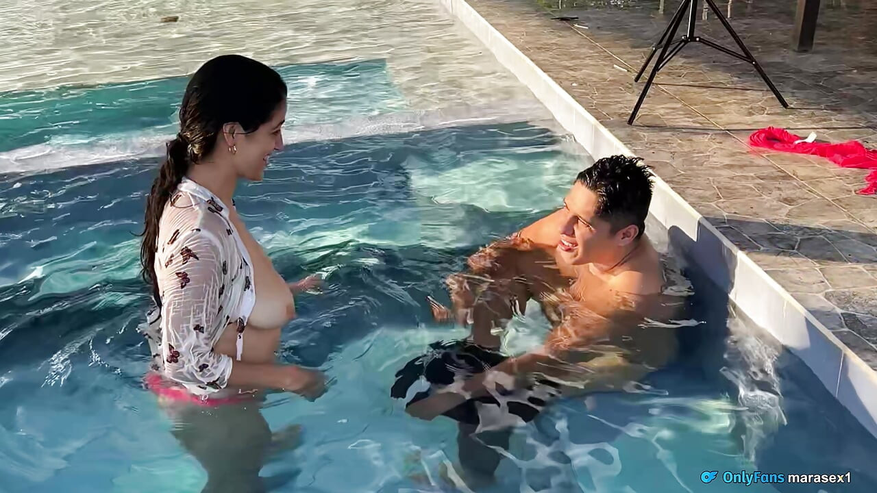 schimb de soție la o petrecere sexuală la piscină
