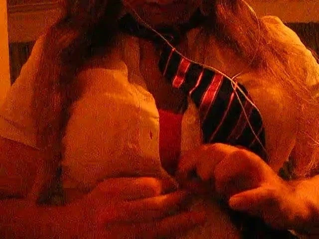 Schoolgirl shows daddy what she can do.