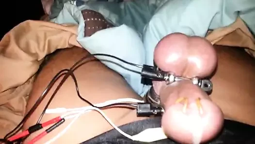 MORE ELECTRO CUM