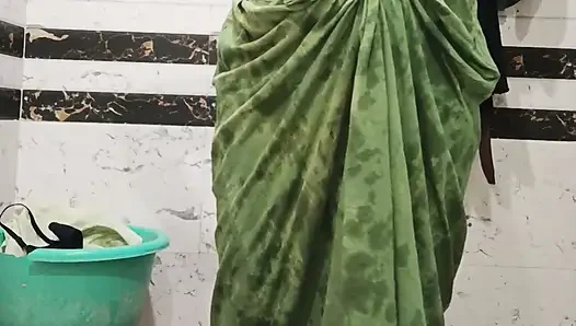 Priya bhabi eine schöne körpershow