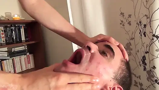 Mean Master beni cinsel olarak kullandı