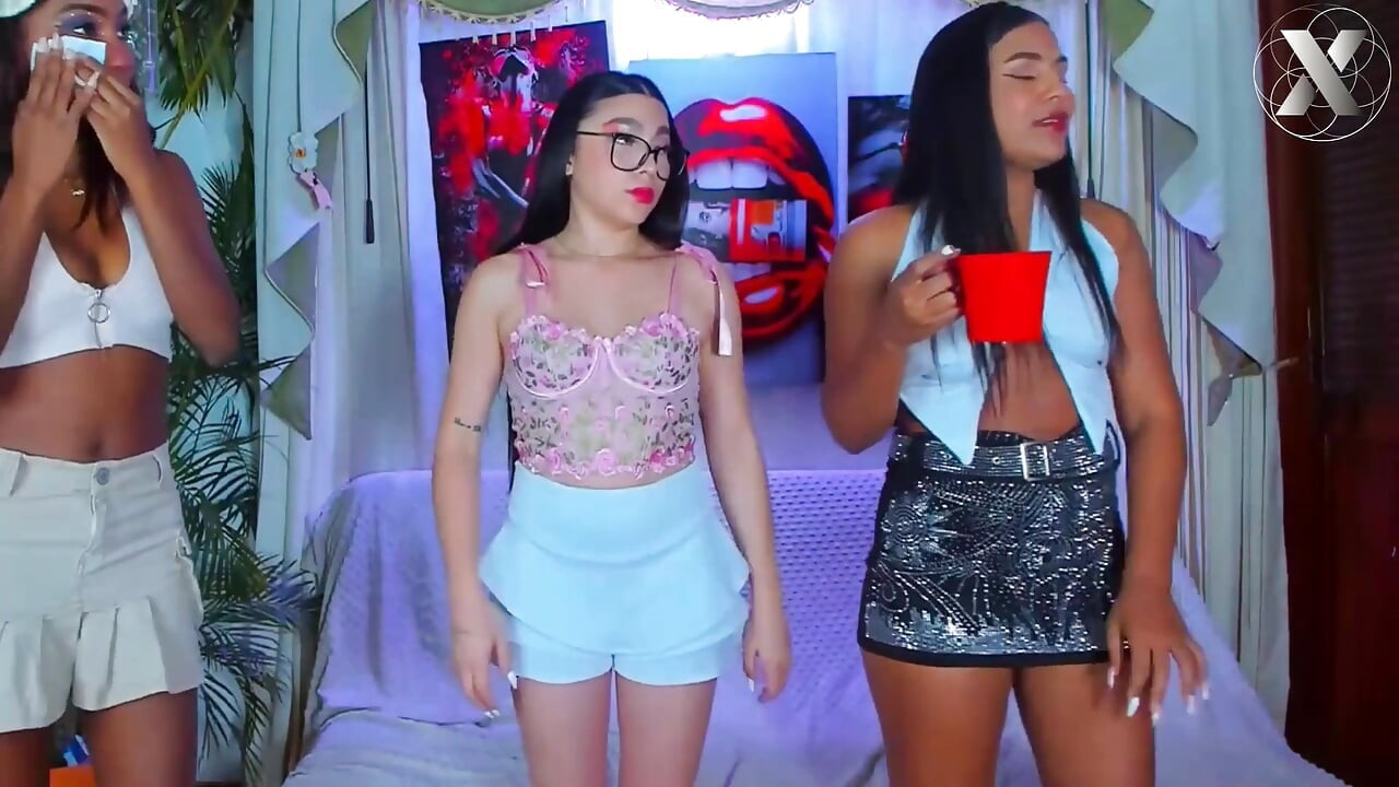 Extreme Lesbian Cunnilingus: Fingers and Tongue in Your G-spot