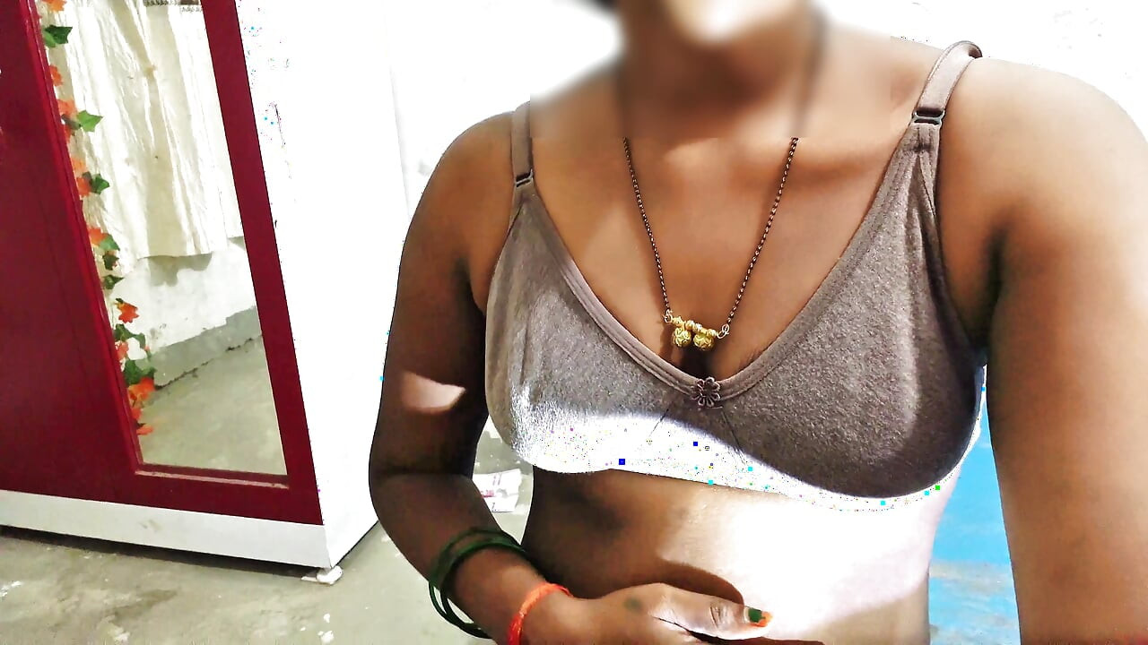 Indian Desi Bhabhi Ki Tadaf aur Chut Ki Chudai Hindi Audio