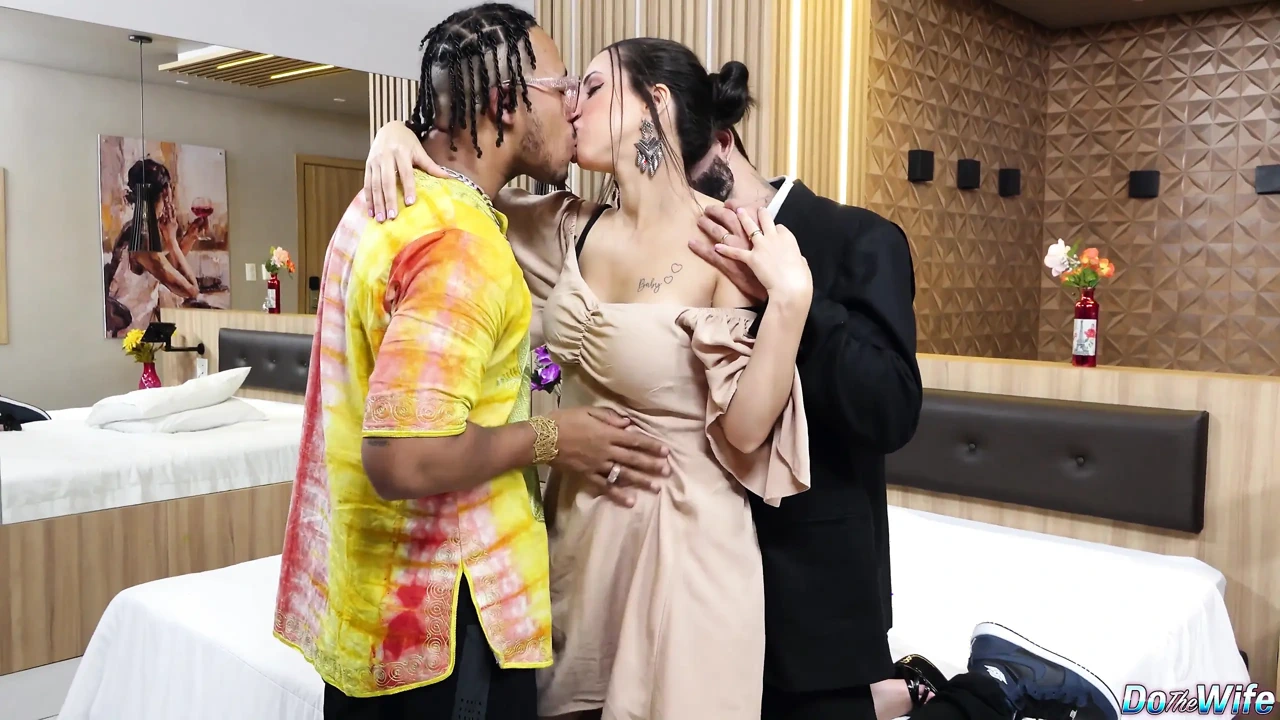 Husband Asks a Black Guy to Ass Gape His Wife Teh Angel