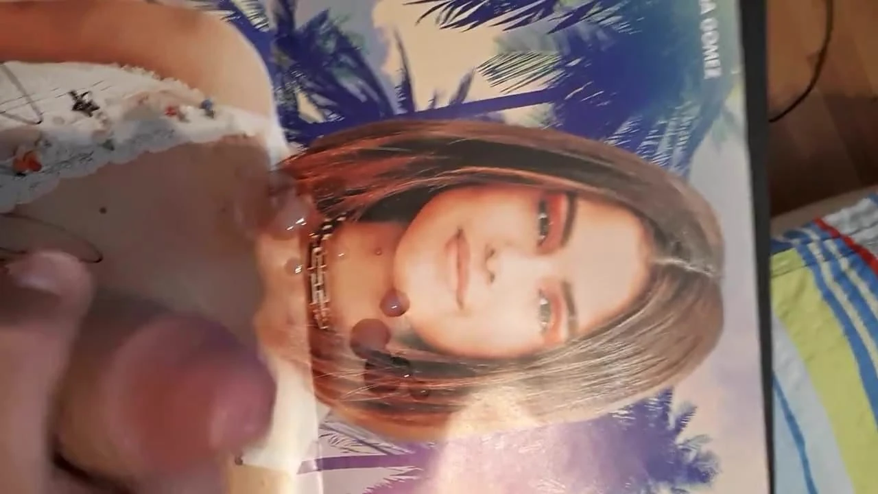 Selena gomes tribut
