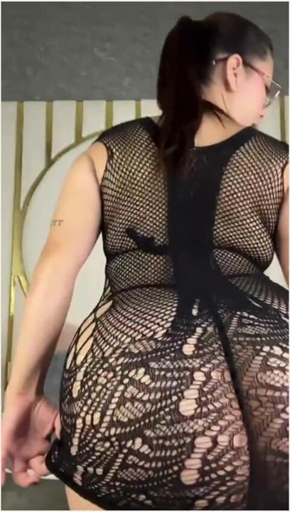 A look, a smile and a lot of attitude. Do you dare to see what I have prepared?