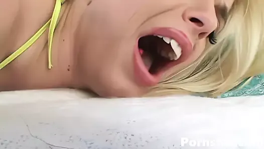 Blonde Jessica Jammer Masturbate in POV Mode