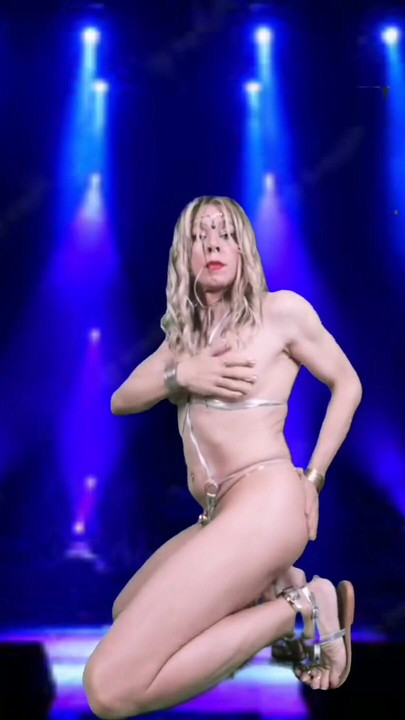 Emotional moment from "TS Camelia dancing sexy and naked in a club (green screen)"