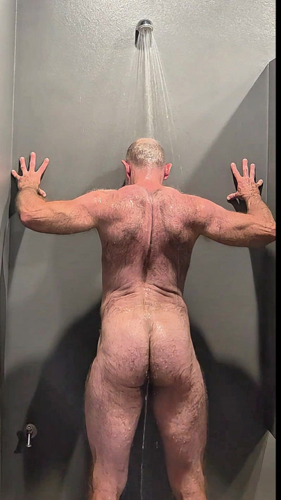 Hairy Muscle Daddy takes shower