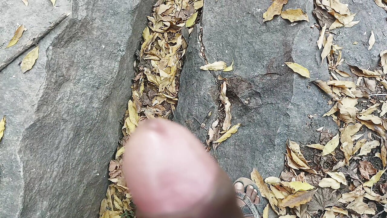 Tamil boy masterbathing forest in waiting for women flashing sex