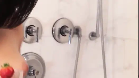 В ванне всё интереснее